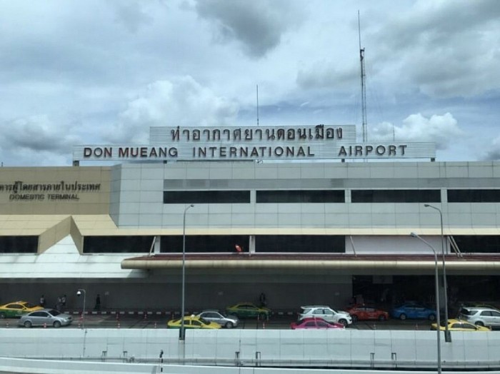 สถานที่จอดสแตนบายสนามบินดอนเมือง สนามบินสุวรรณภูม DON MUEANG AIRPORT Suvrnabhumi Airportบริการรถตู้รถ7ที่นั่งทุกรุ่นให้บริการท่าน