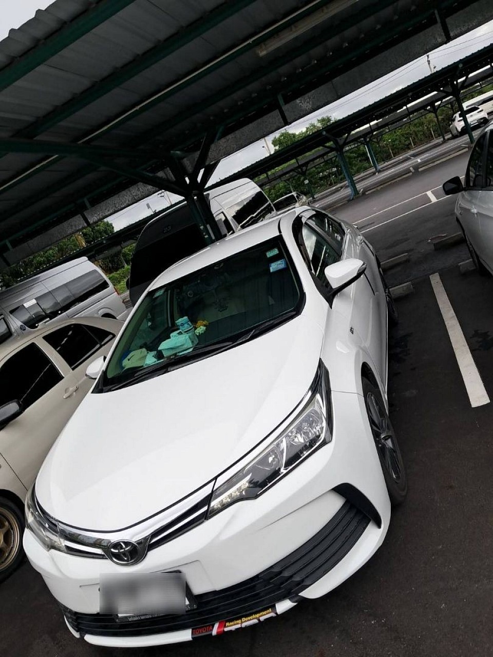 รถยนต์เก๋ง4ที่นั่